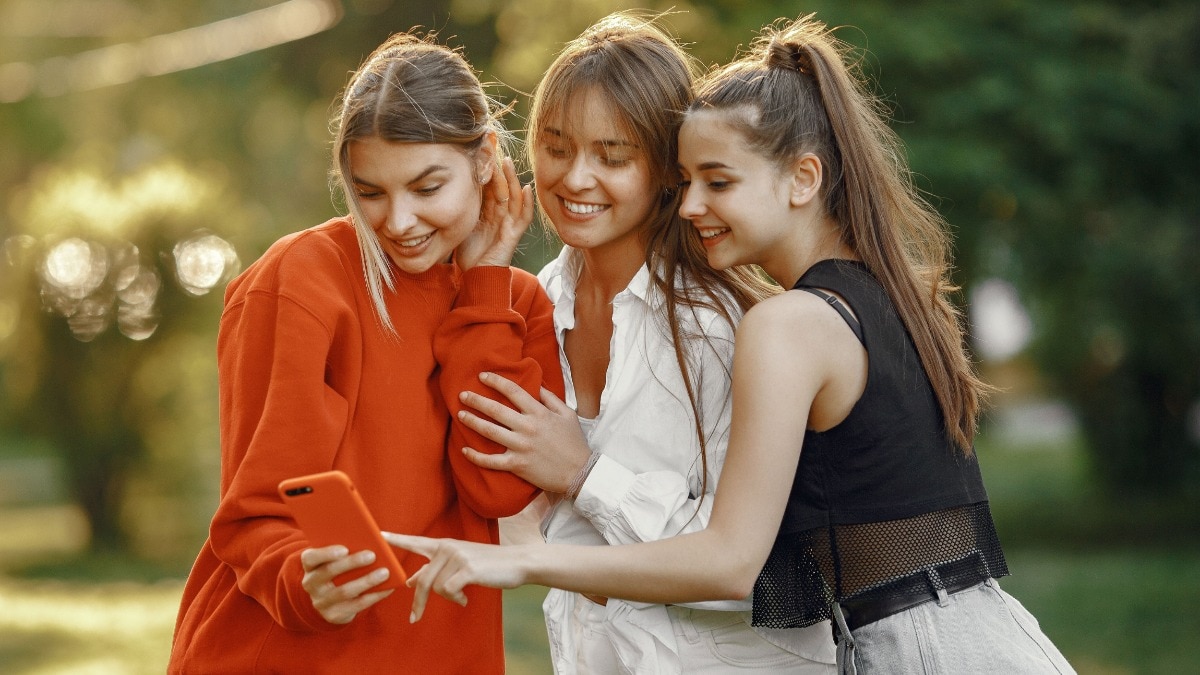 Are screenshots ruining dating for everyone?