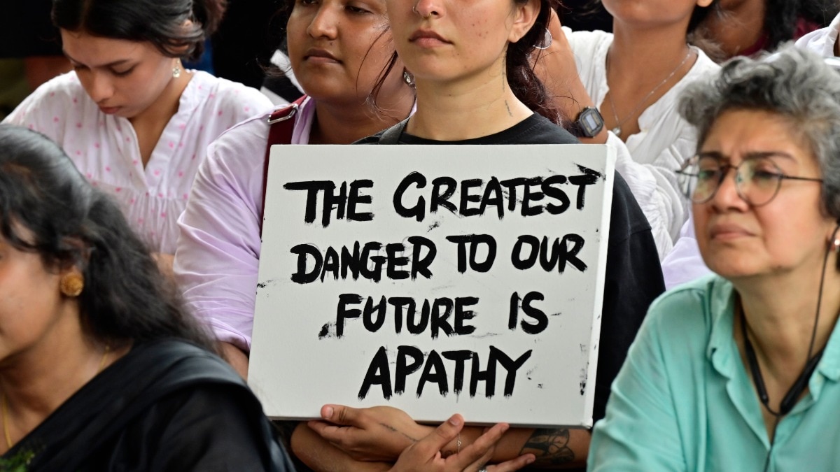 Can you care about lipstick and social justice at the same time?