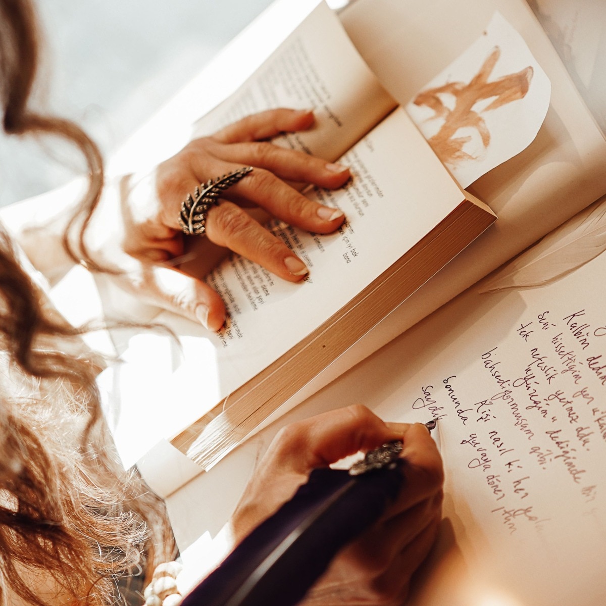 Could your handwriting reflect the way you move through relationships?