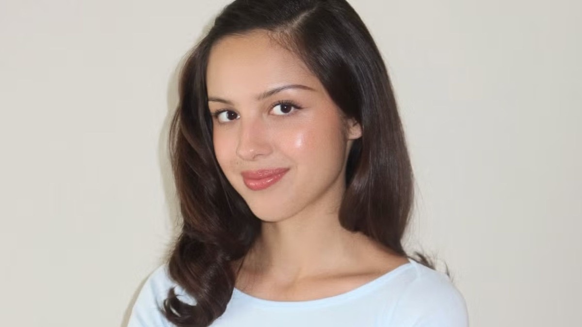 Wait, is the side part cool again? Gen Z celebs say yes