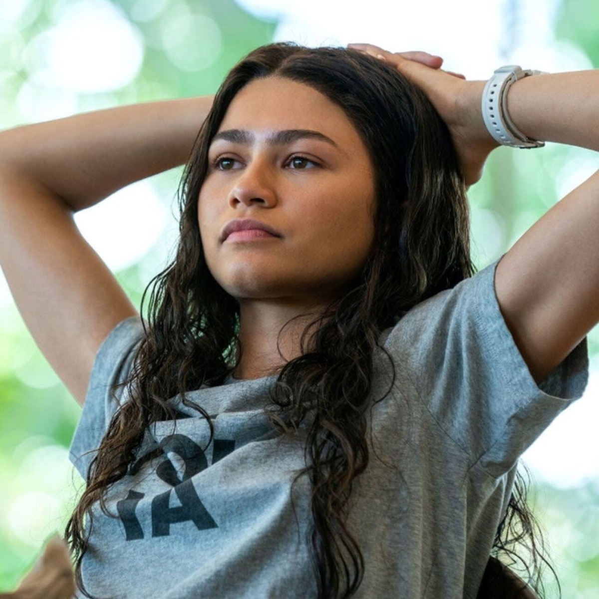 Gen Z is making "bad hair days" fashionable again