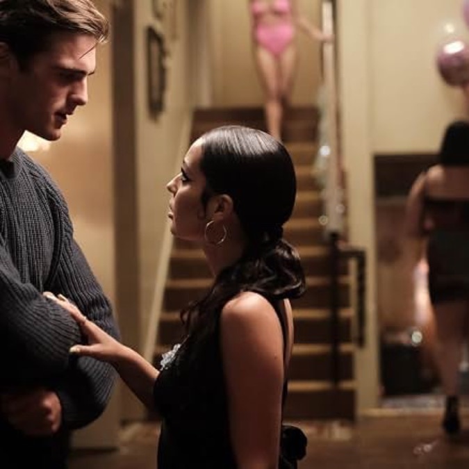 The first-date outfit crisis is real, and men need to do better