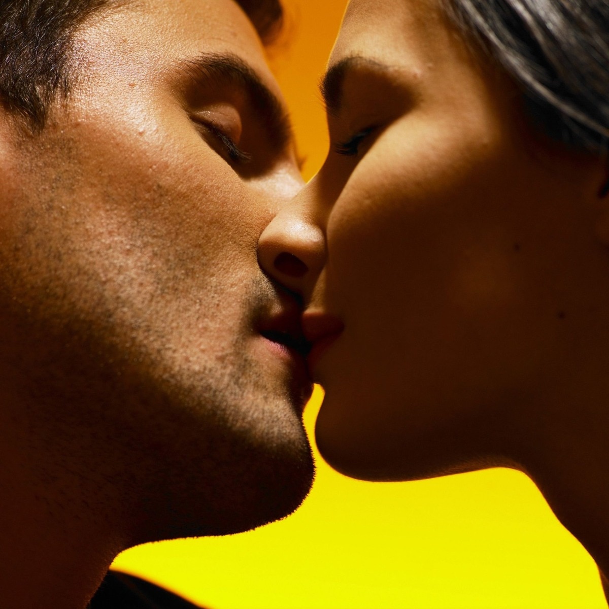 These 7 tips will have you making out like a really, really good kisser
