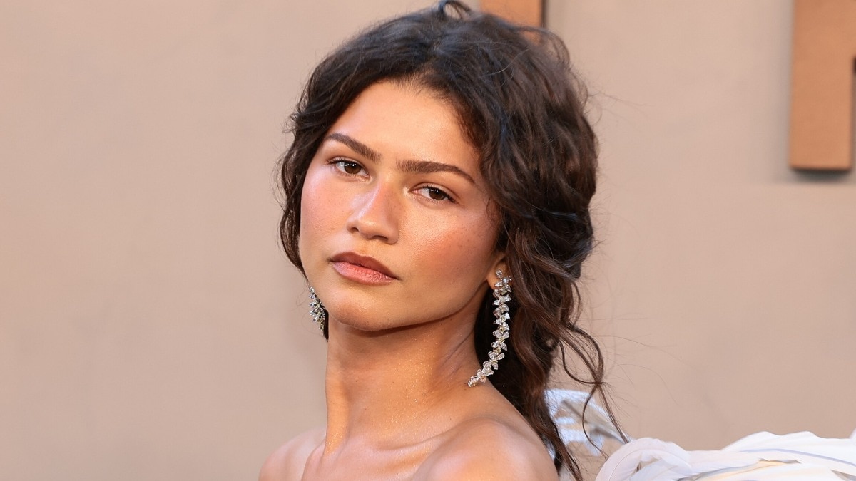 Meet anti-blush, stained glass lips, and 4 other trending makeup looks for fall