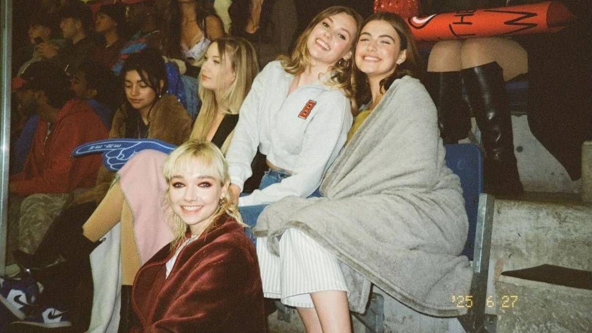 Why female friendship is the ultimate middle finger to the patriarchy