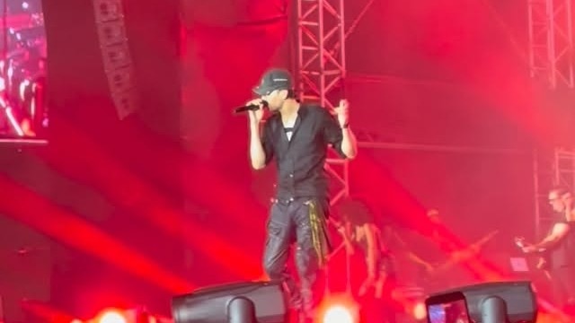 Enrique Iglesias turned Mumbai into one big karaoke night of love and nostalgia