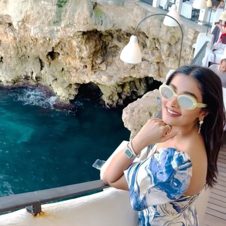 Pooja Hegde shows us how to do vacations the unfussy, elegant way