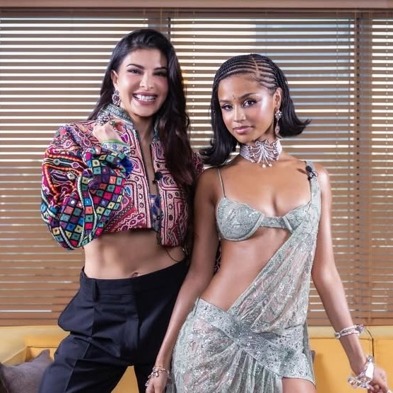 Tyla teaching Jacqueline Fernandez the ‘Chanel’ hook step was not on our 2025 bucket list