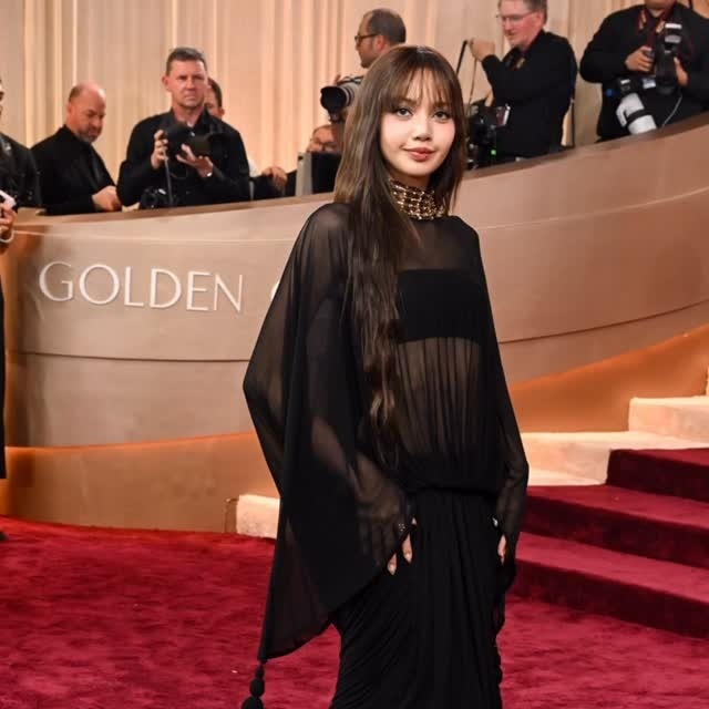 Lisa’s sheer Jacquemus moment at the Golden Globes