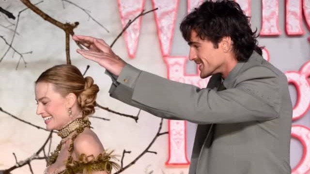 Jacob Elordi and Margot Robbie turned the Wuthering Heights UK premiere into a romantic storm