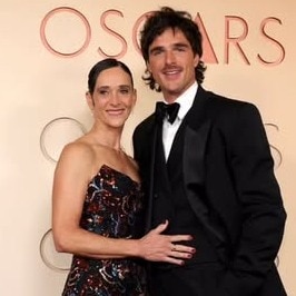 Jacob Elordi’s Oscars date with his mom steals the show!