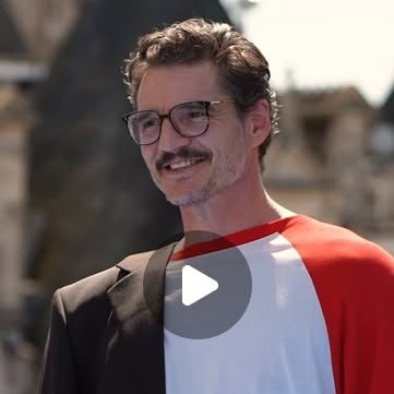 Pedro Pascal is ageing like fine wine and the internet agrees