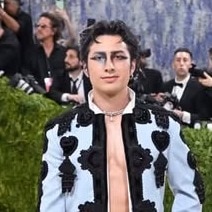 Hudson Williams brings full theatrical chaos to the Met Gala in Balenciaga