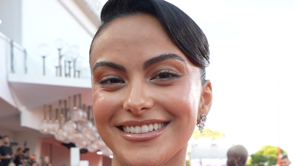 Camila Mendes