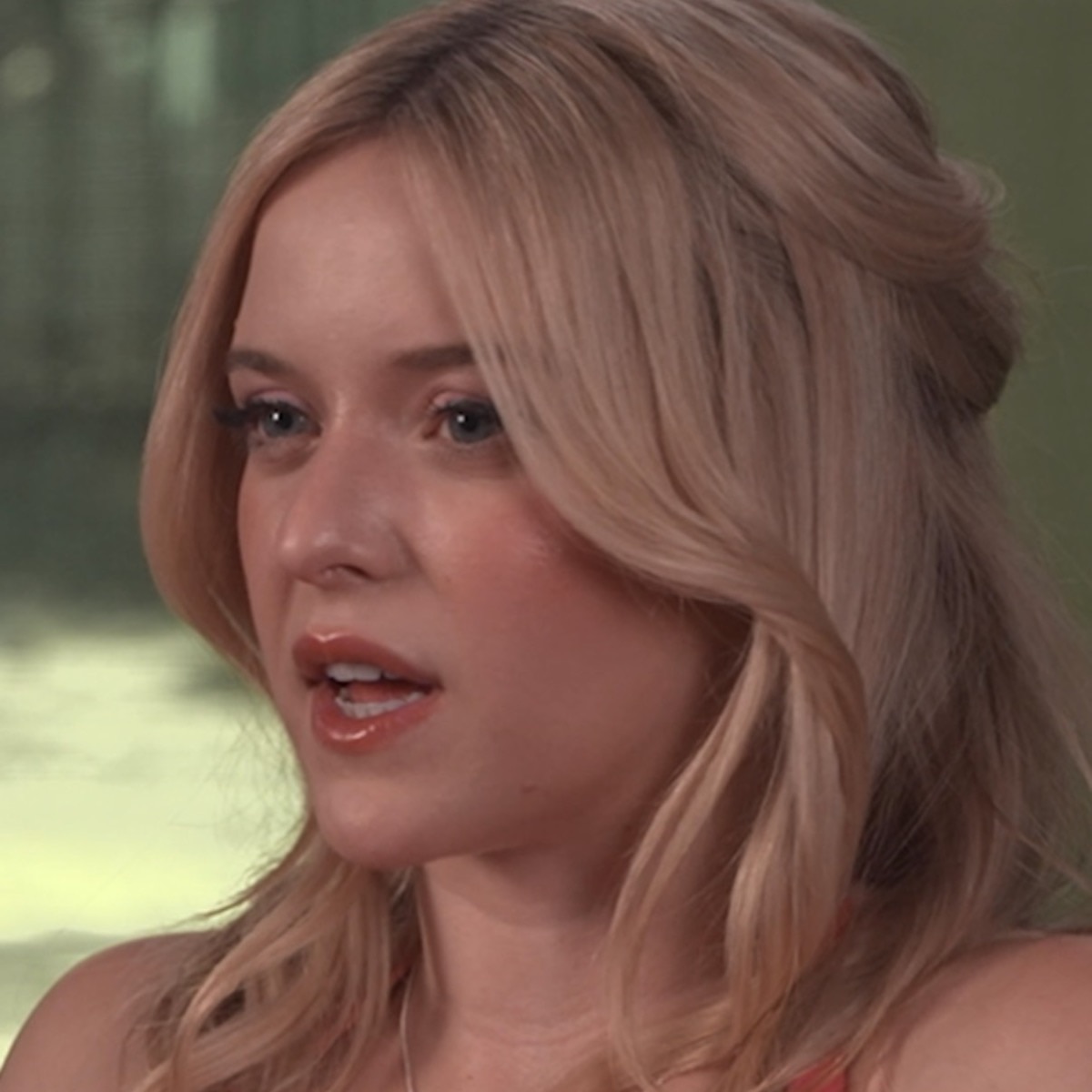 Lexi Minetree’s take on what it means to be a Cosmo girl