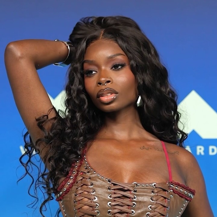 Olandria Carthen went bold, sultry and very VMAs at the 2026 awards
