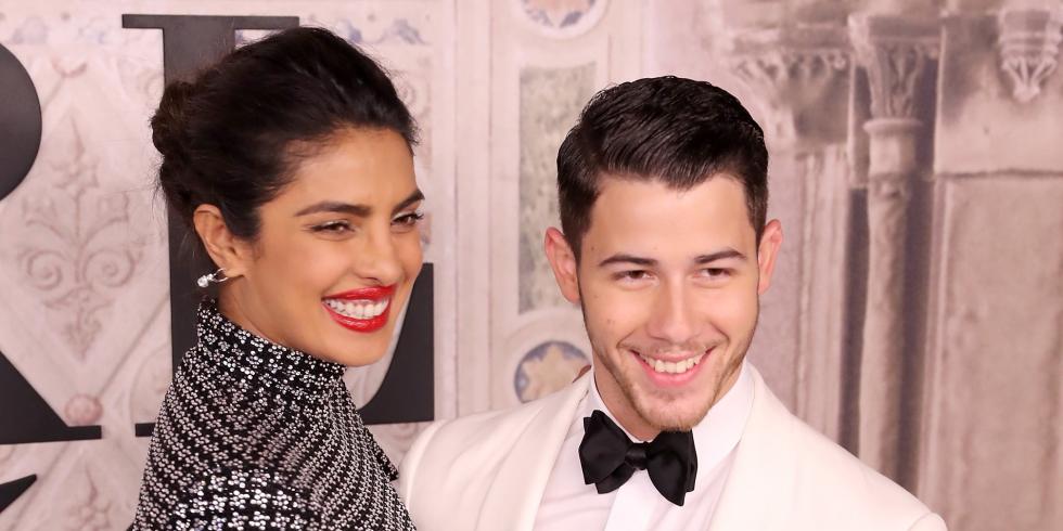 Nick Jonas Has This Photo of Priyanka Chopra As His Phone Wallpaper 