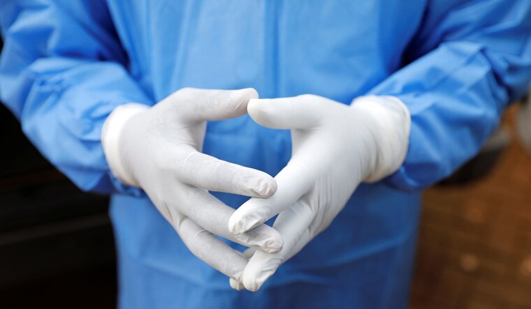 Cosmo Readers Share Messages of Gratitude for Covid-19 Frontline Workers 