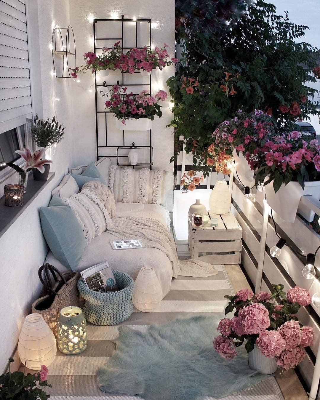 balcony1_0.jpg