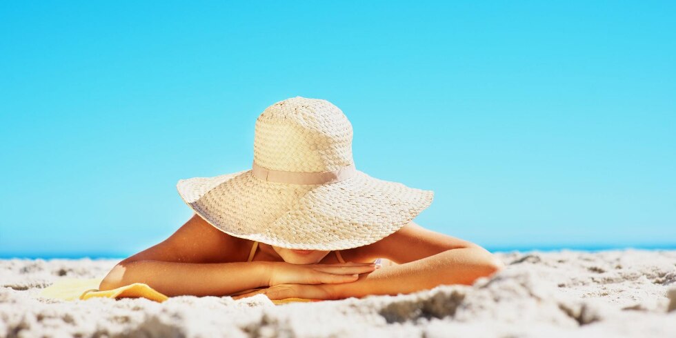 10 Derm-Approved Sunscreens to Include in Your Anti-Ageing Routine