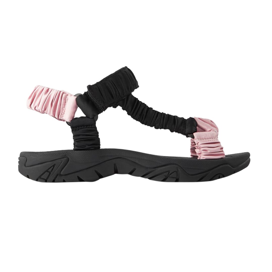 2. Flat sporty sandals, Zara, Rs.