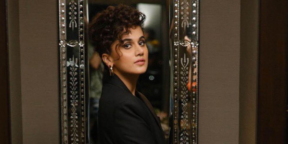6 Curly Hairstyle Ideas from Taapsee Pannu