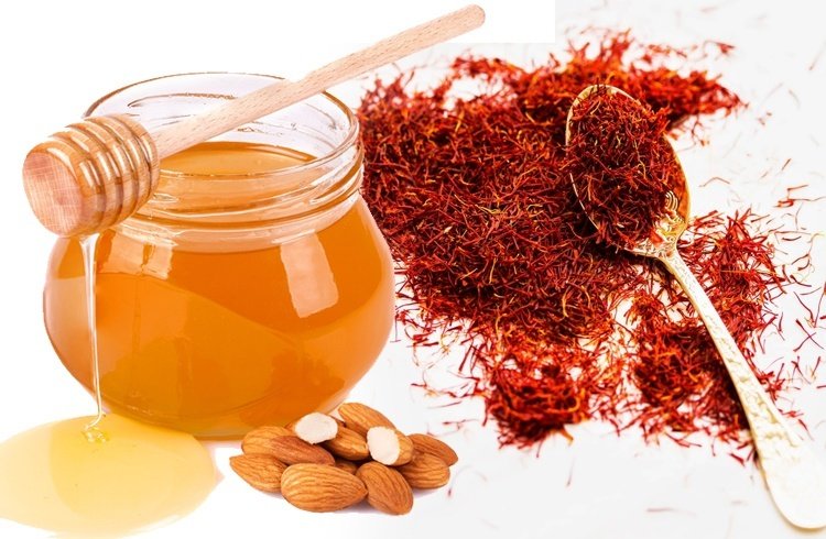 almond-powder-with-honey-and-saffron.jpg