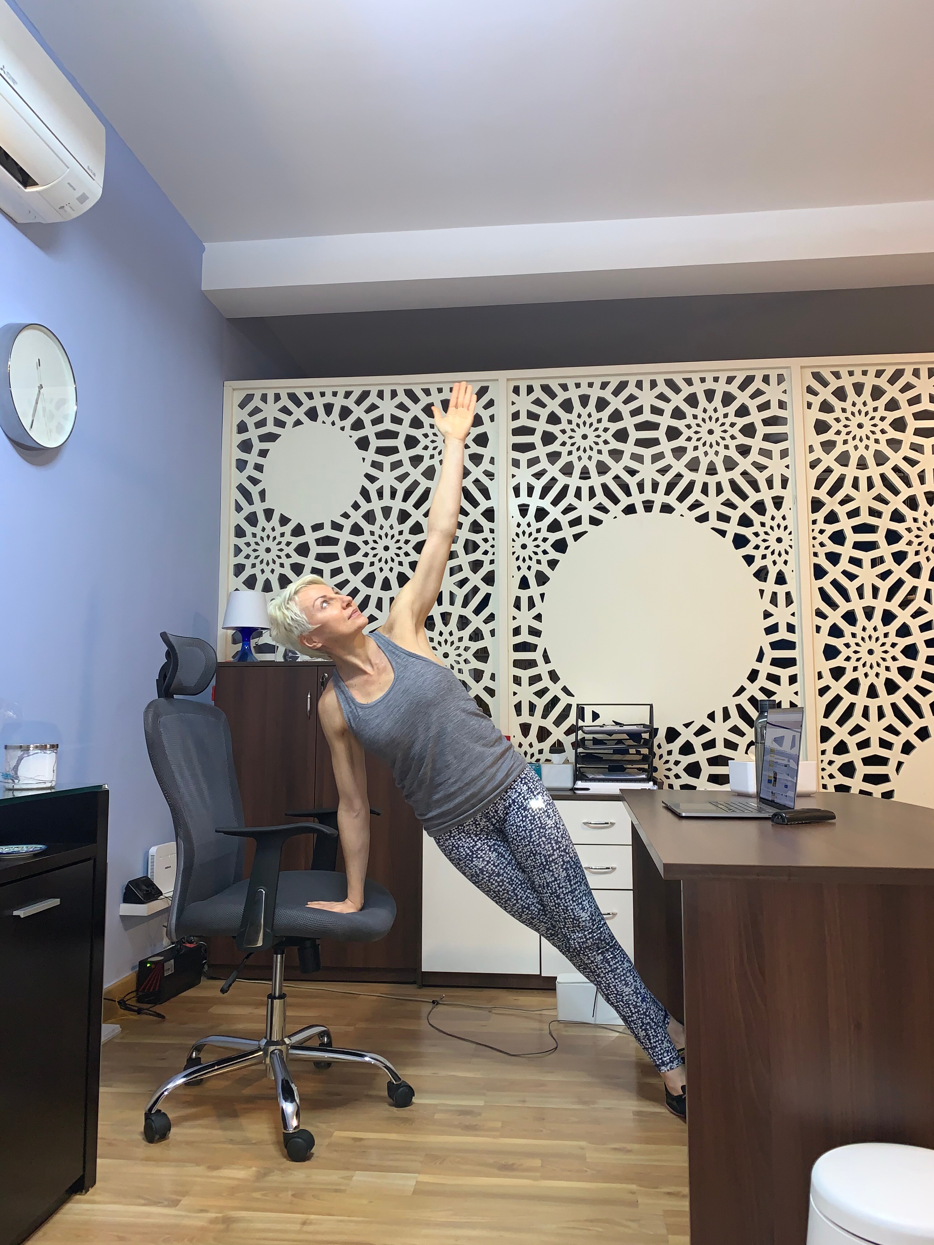 Side plank on the