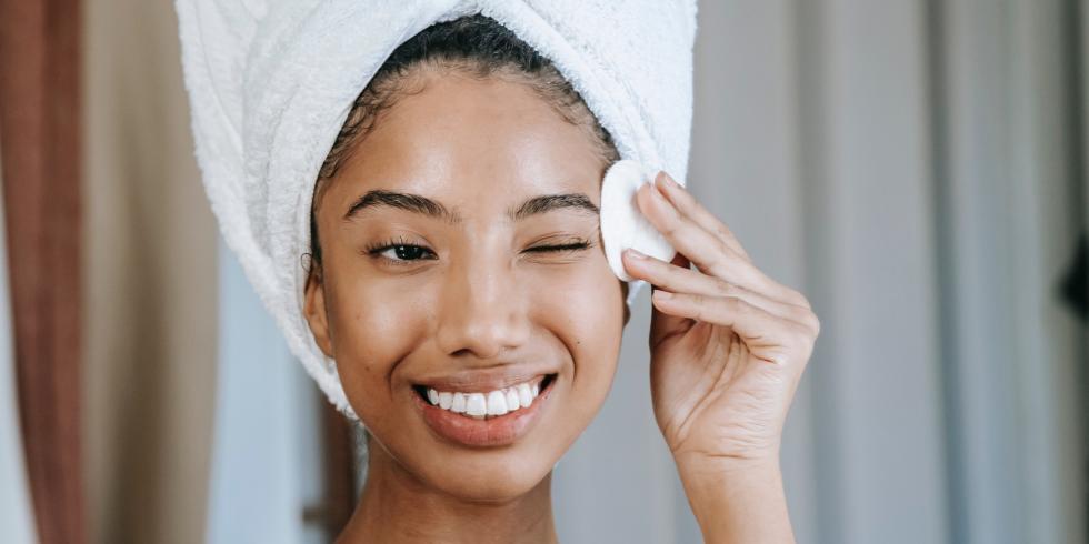 The Best Facial Wipes for Gentle Cleansing