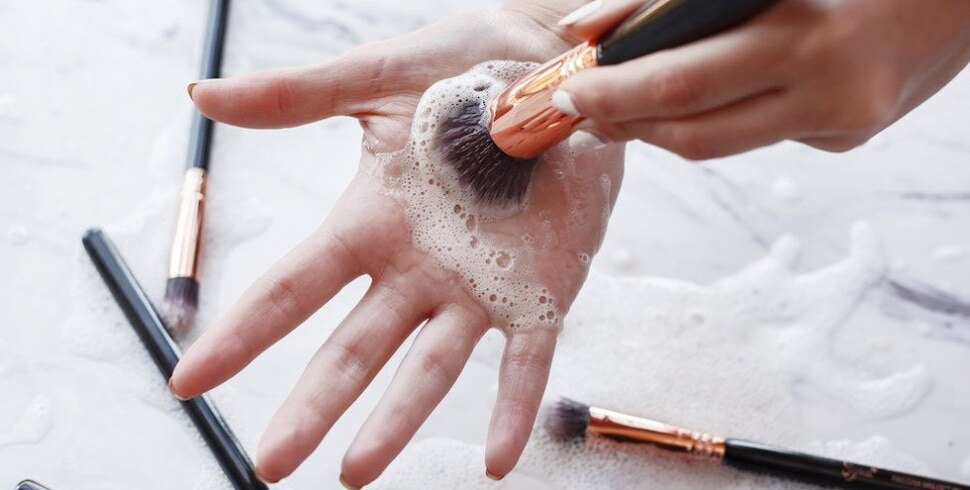 Have You Been Cleaning Your Makeup Tools? Here's How and Why You Should