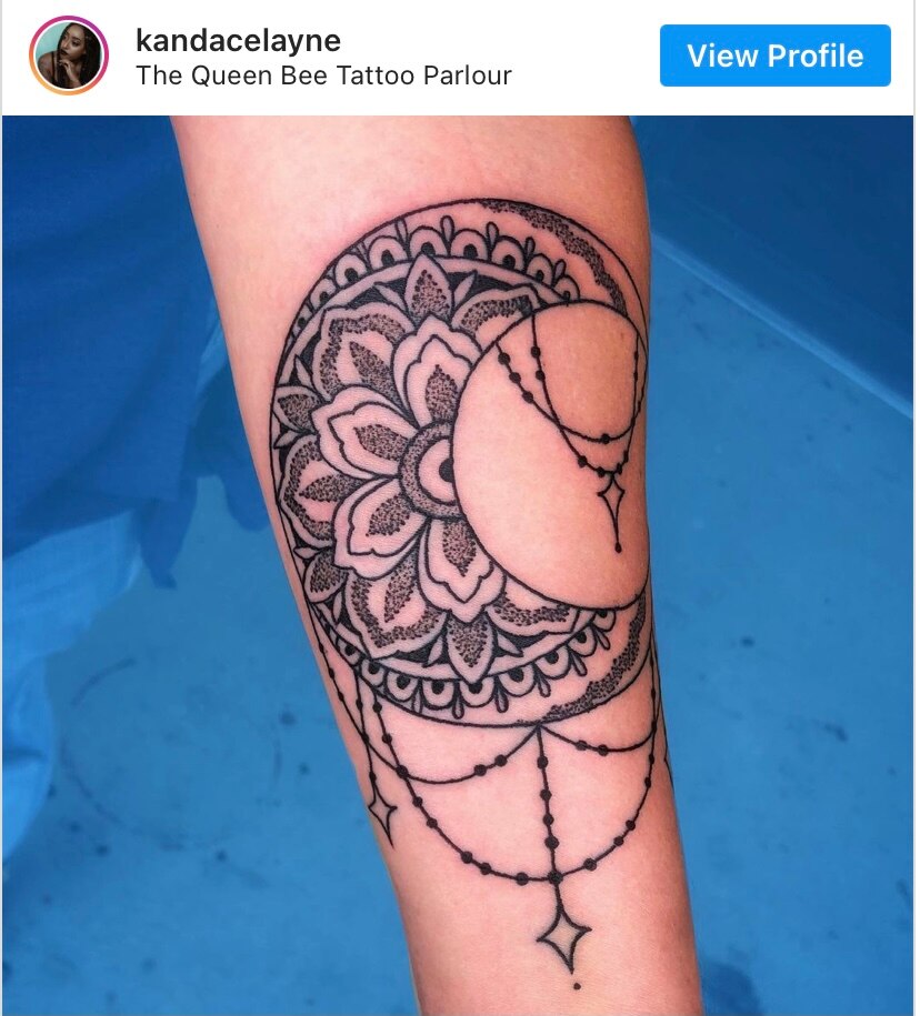This Henna-Style Moon