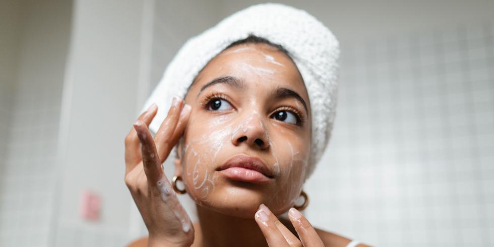  Finest Sebum-Control Face Washes for Oil-Free Radiance  