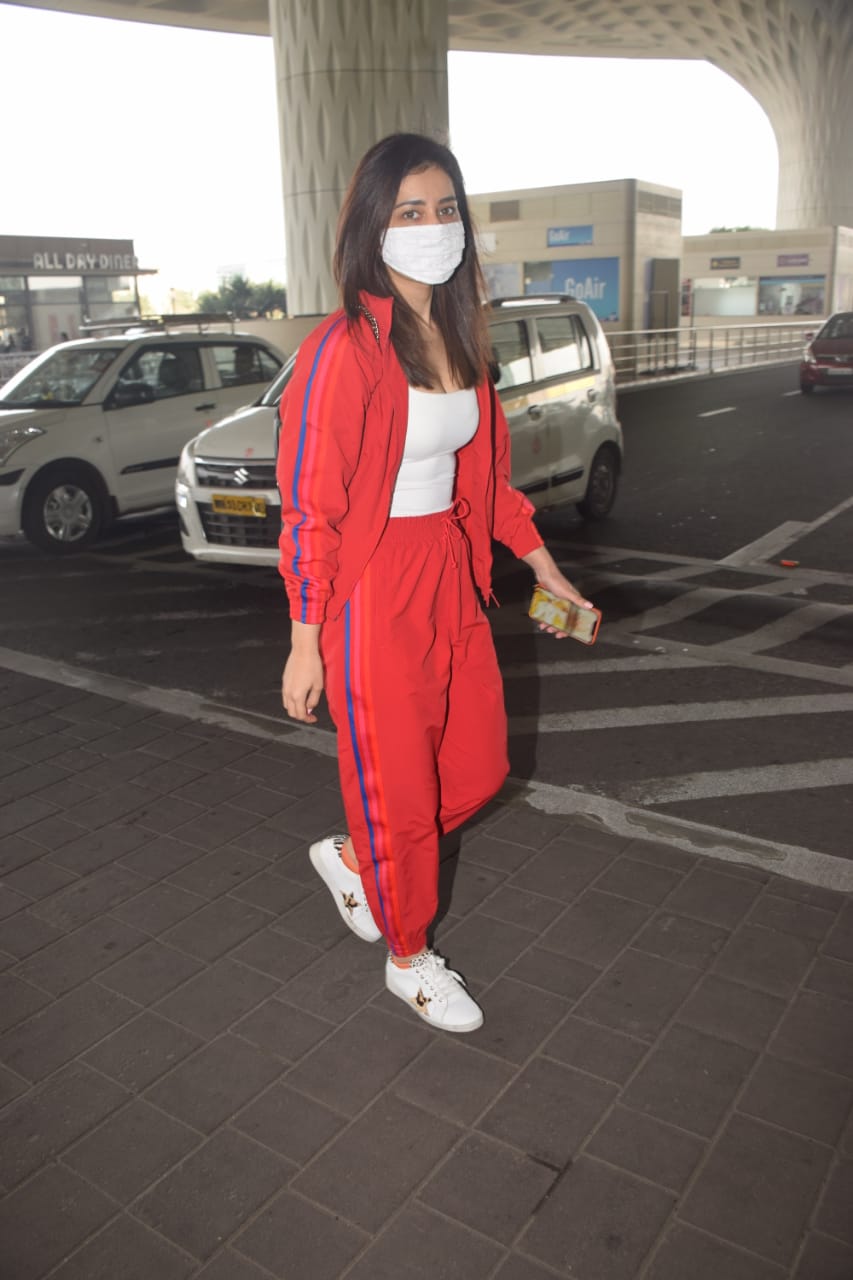 rashi_khanna.jpeg