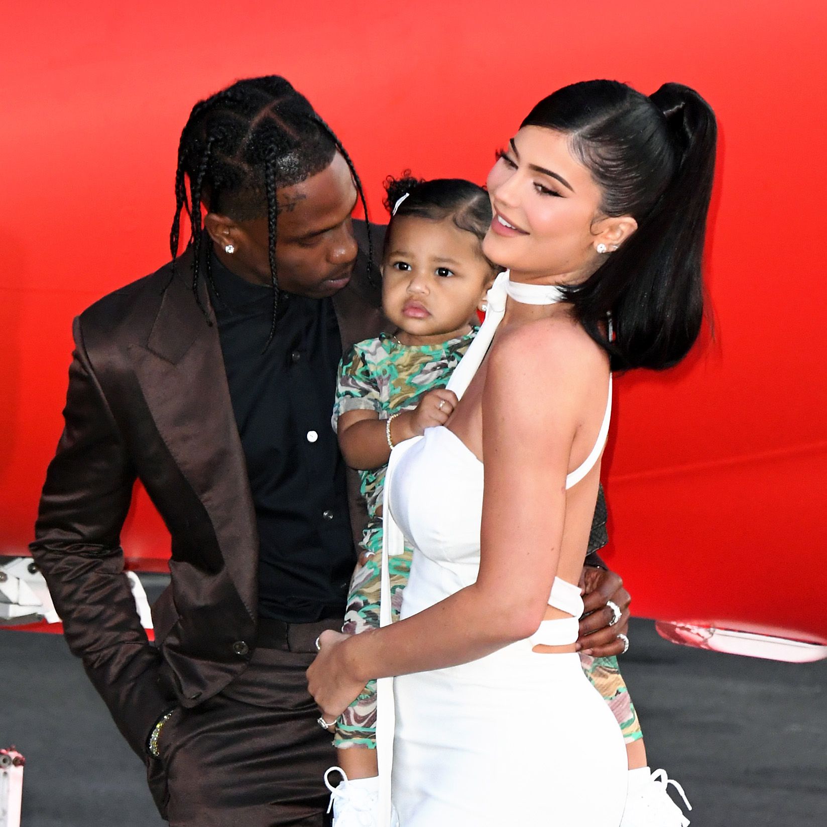 kylie_stormi_travis.jpg