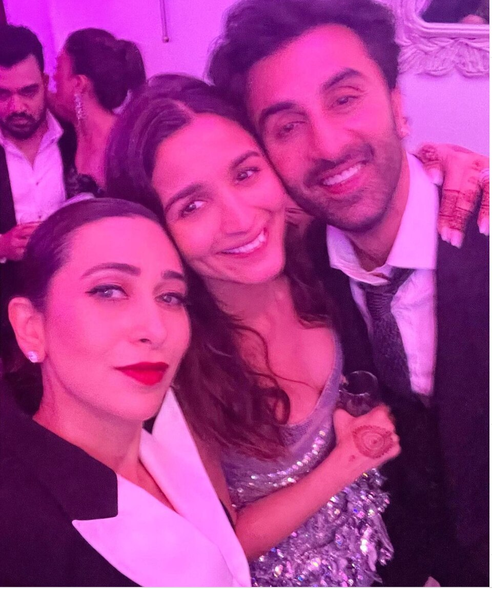 Karisma Kapoor with the bride and