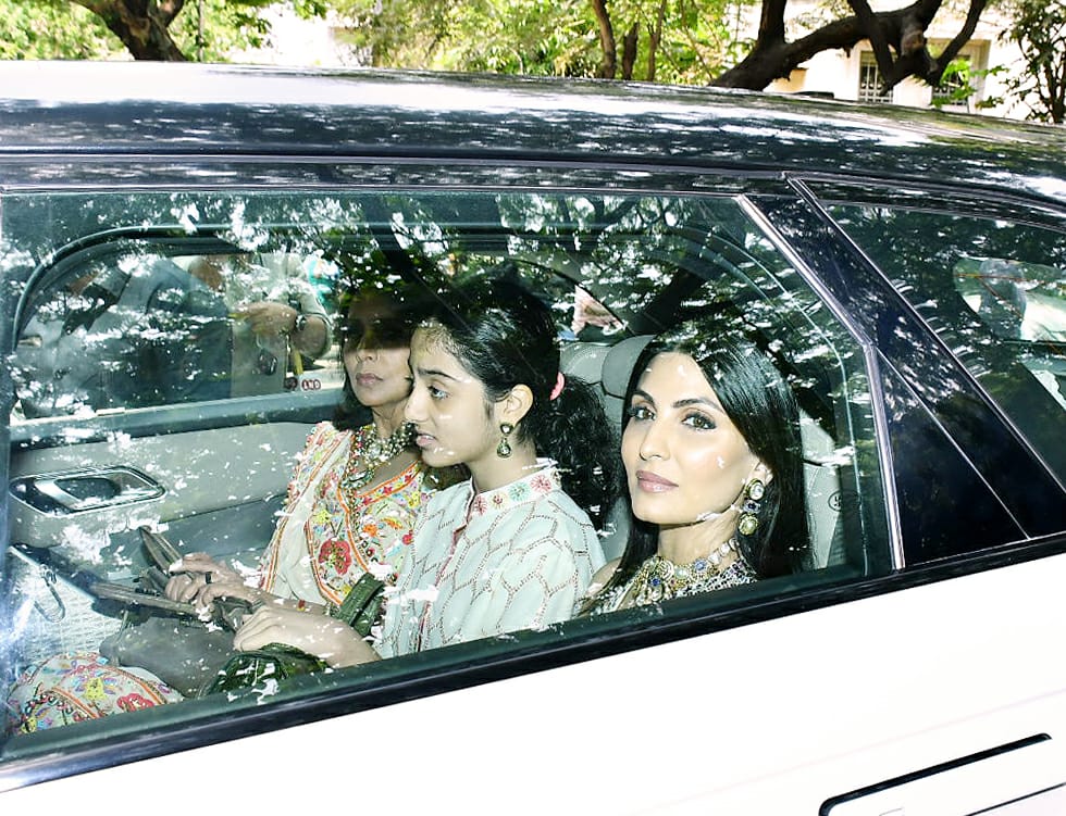Neetu Kapoor and Ridhima Kapoor Sahni Neetu Kapoor and Ridhima Kapoor Sahni