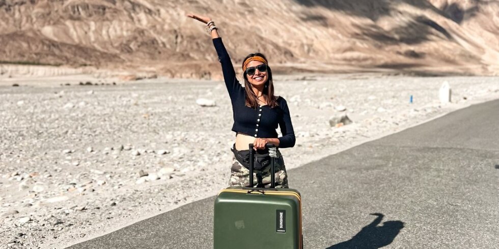 6 chic carry-ons that&rsquo;ll level-up your airport look *just like that*