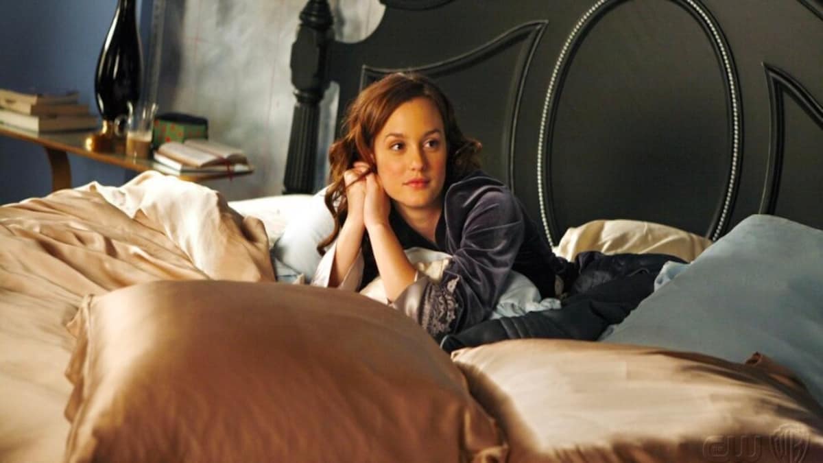 Could satin sheets change your skin game? Could satin sheets change your skin game?