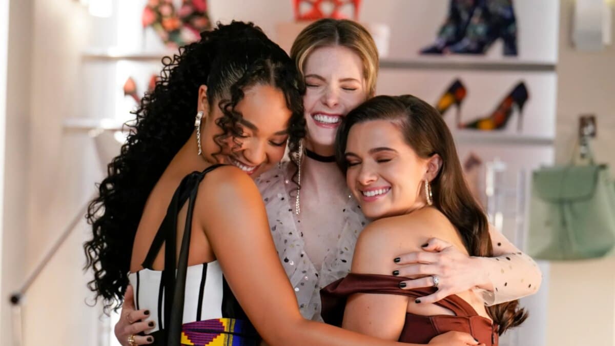 This friendship day, team Cosmo India decided to show their best girls a little extra love This friendship day, team Cosmo India decided to show their best girls a little extra love