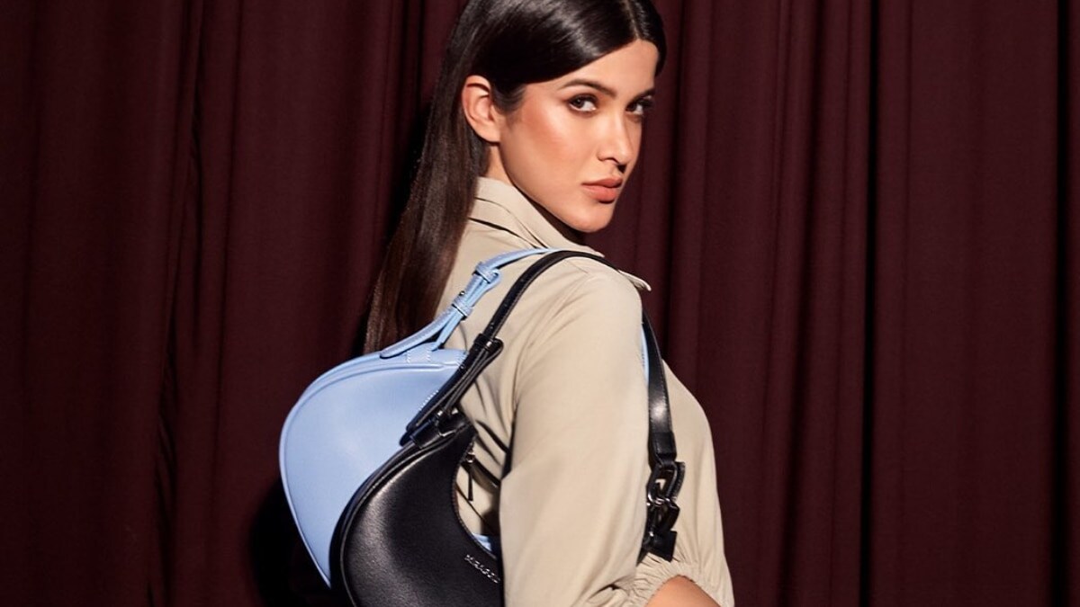 The moon shoulder bag is the accessory trend to hop on The moon shoulder bag is the accessory trend to hop on