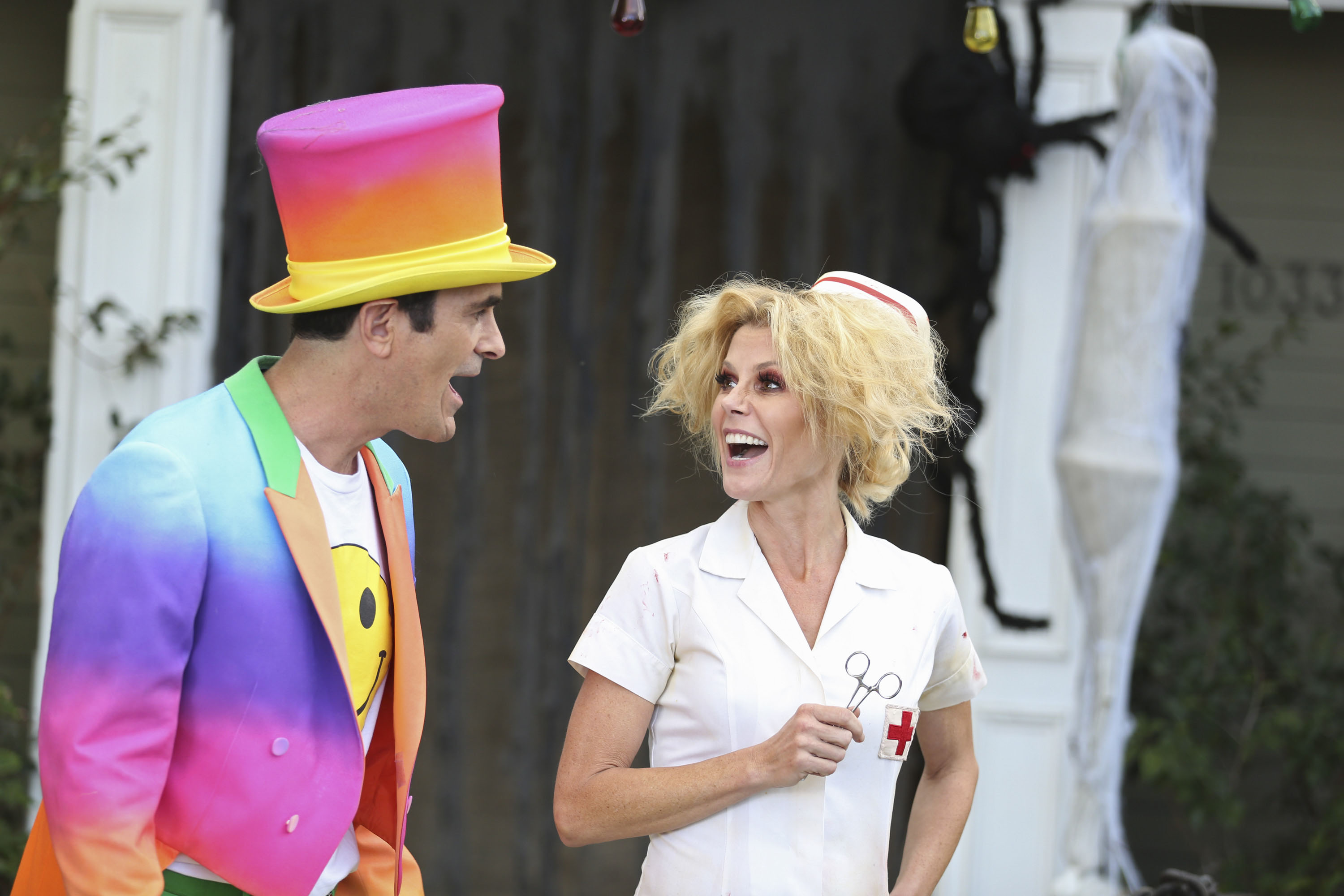 TY BURRELL AND JULIE BOWEN