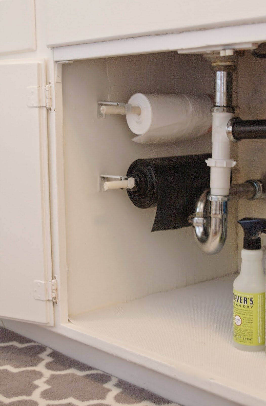 Dispense Trash Bags Dispense Trash Bags