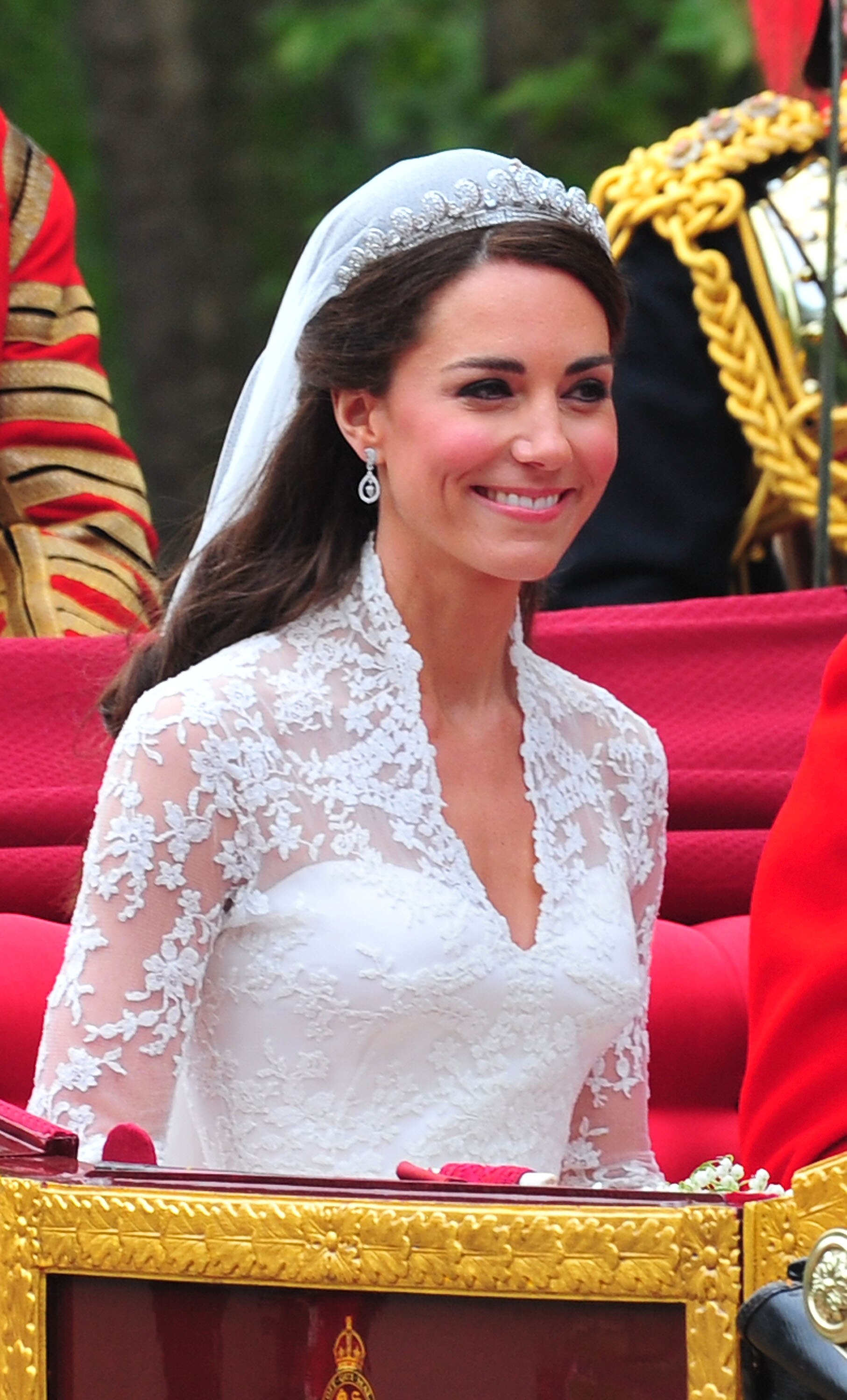 Kate did her own makeup. 