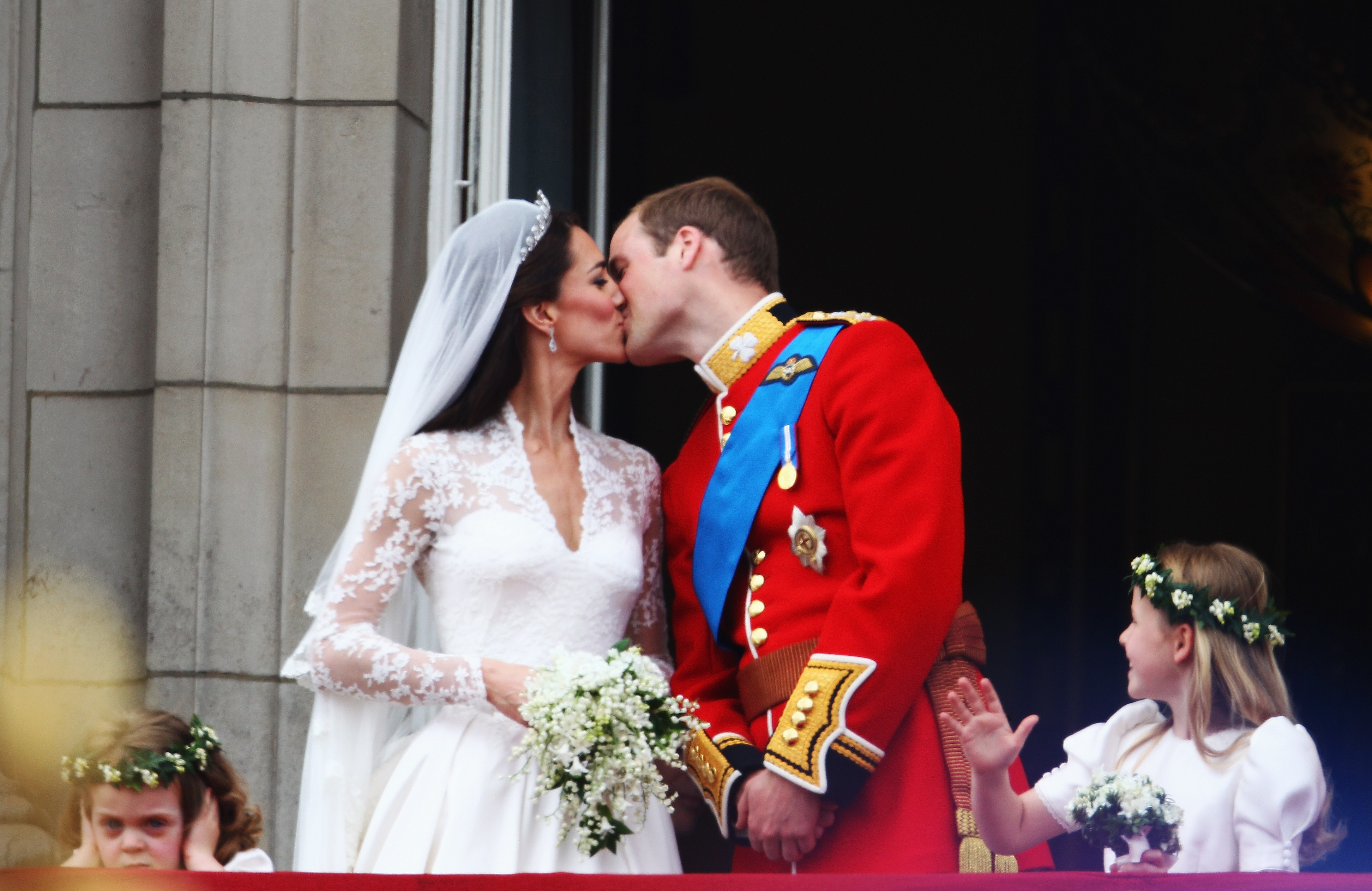Kate wore something old, something new, something borrowed, something blue. 