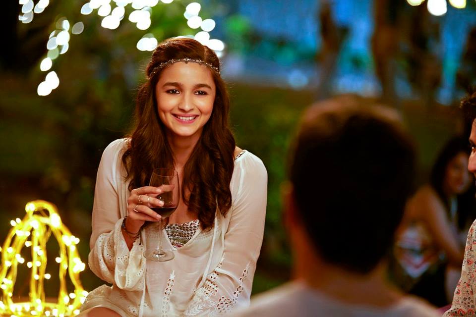 1479063412-alia-bhatt-in-kar-gayi-chull-song-1.jpg