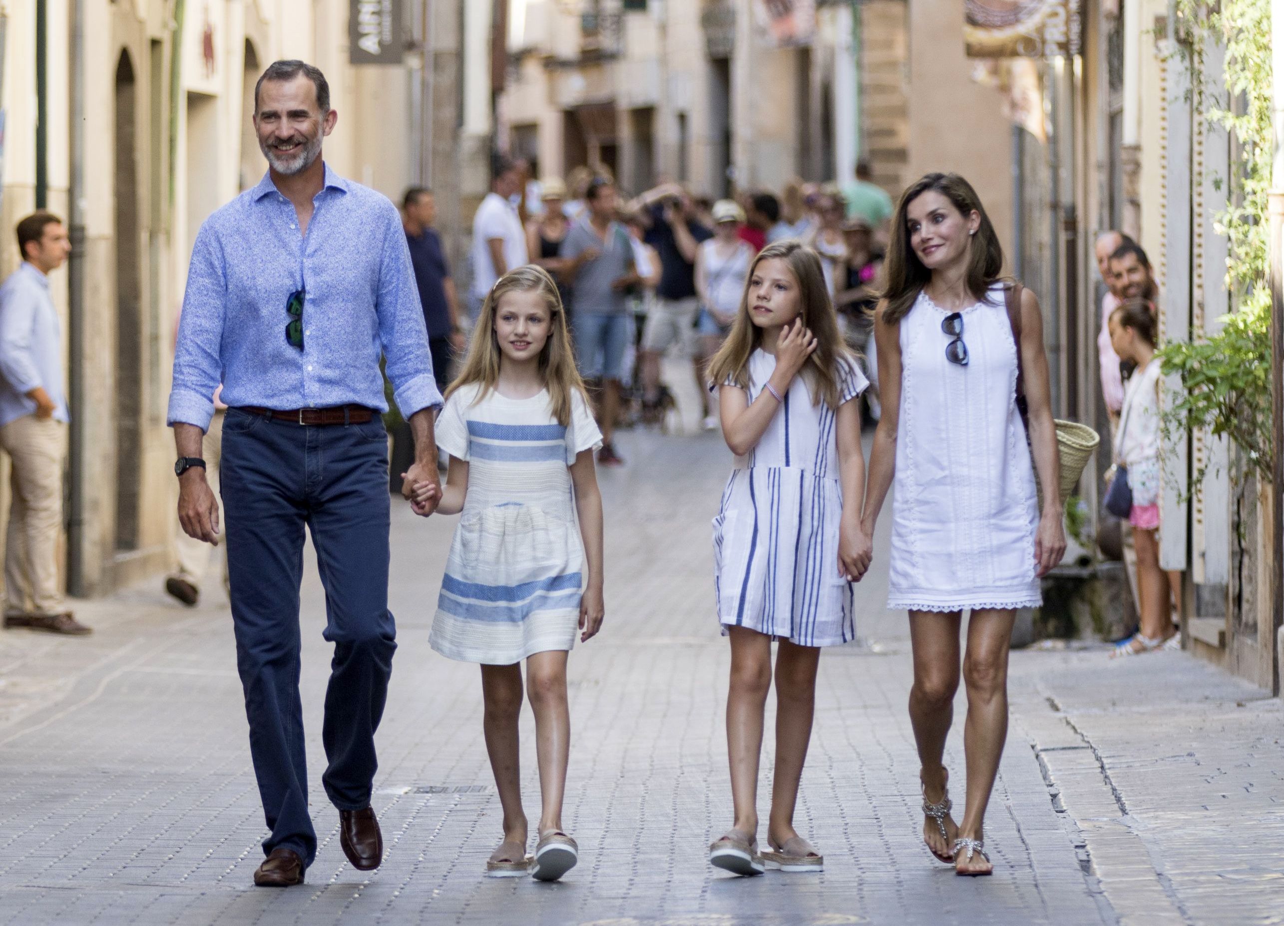 Leonor, Princess of Asturias and Infanta Sofía (Spain)