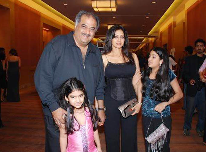 celebrities-with-their-kids_13444075260.jpg