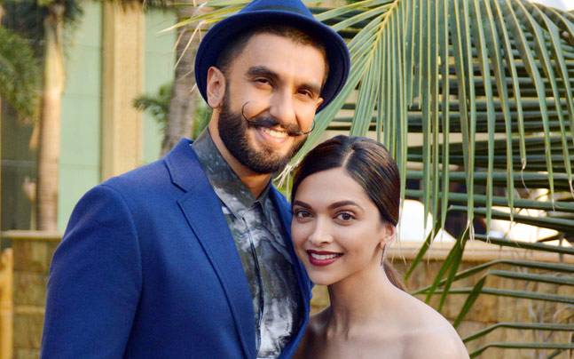 deepika-ranveer-story_647_121615043720.jpg