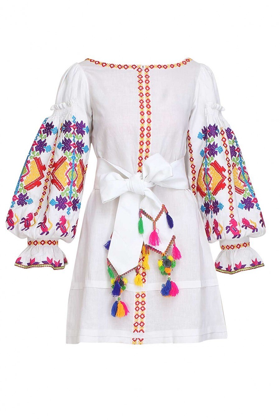 Mynah Designs by Reynu Tandon, INR 39,000