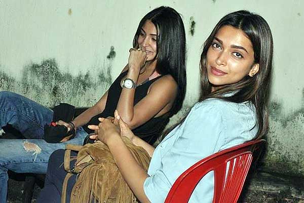 will-anushka-sharma-steal-deepika-padukone.jpeg